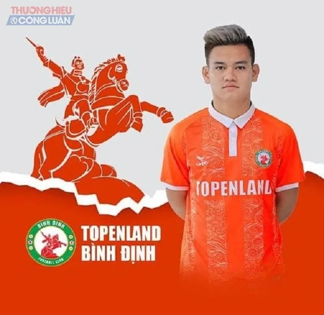 Hồ Tấn Tài tổ chức bọc lót trong bài tập phòng ngự