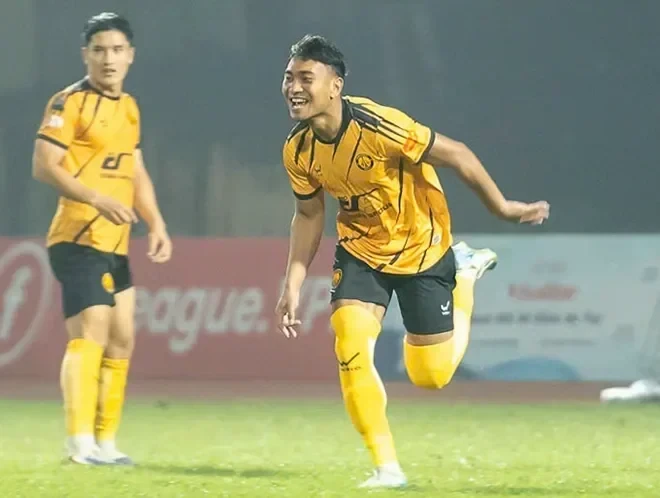 Y Êli Niê thi đấu ở vai trò bất thường trong giai đoạn khó khăn của Thanh Hóa